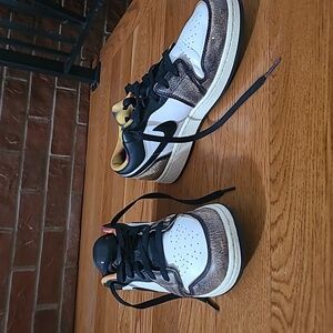 Nike Air Jordan retro youth sneakers